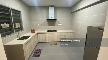 Pusat bandar puchong sri pinang apartment top floor unit for sale 1