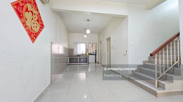 Super Cheap 2.5 Storey Corner House Good Condition  1