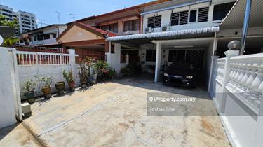 Double Storey Terrance House For Sale at Island Glades  1