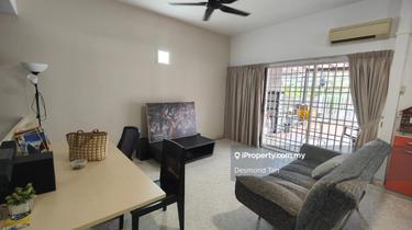 Renovated Good Condition House, Good Facing, Near Parks 1
