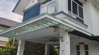Corner Bungalow for sale! 1