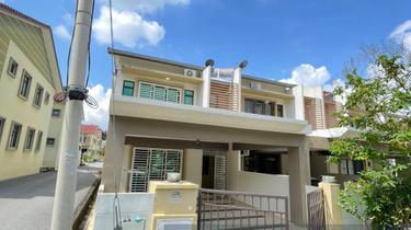 Endlot Double Storey Nusa Intan Gated & Guarded 1