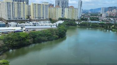 Great community. Near parks, schools, libraries, and shops. 1