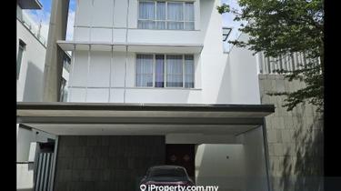 Best Gated Guarded Community by Kumpulan Sierramas. Foreigner can buy 1
