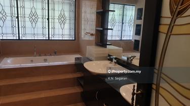 Very cosy duplex home. Luxurious baths 1