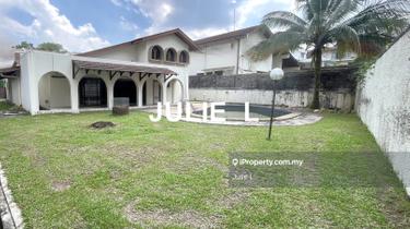 Bungalow with 9200sf flat land & pool. Guarded street. Huge potential! 1