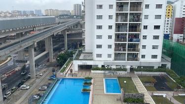 Walking distance to Jelatek LRT Station, Pool View 1