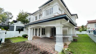 Short drive to Sunway Pyramid, Sunway & Monash University 1