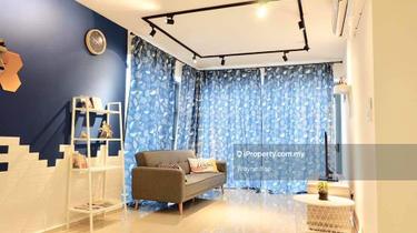 Cheap!! Cheap!! Cheap!! High Floor Unit With Balcony! Worth To Buy!! 1