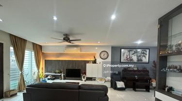 2.5 storey Zero lot Bungalow @ USJ Heights 1