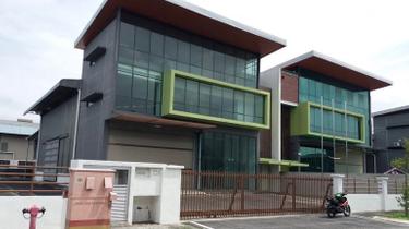 Land 12,196sf/ power 200amp/ semi d factory /kapar  1