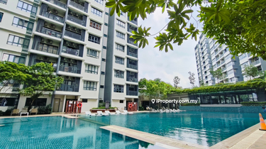 Beatiful corner suria residence bukit jelutong  1