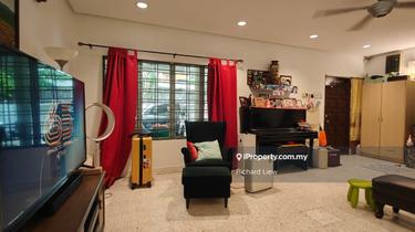 Fully Renovated 24ft x 80ft Spacious 1