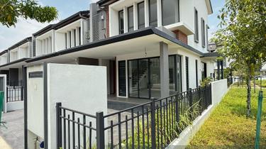 Corner Lot, Below Market, Garden View, Near to Playground 1