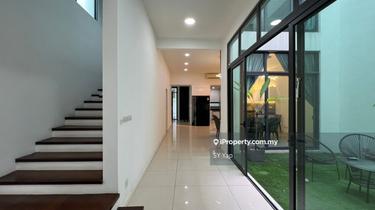 Private Terrace , 3-Storey corner Hillhome 1