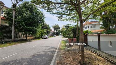 Ample Street Parking Spaces 1