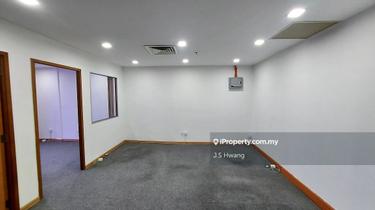 Prime location office for rent 1