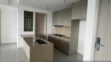 5 mins walk to Plaza Arkadia 1
