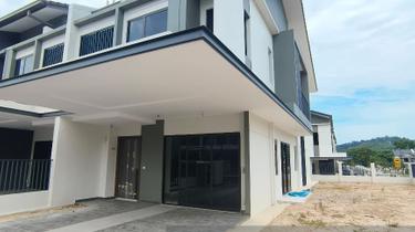 Brand New Double Storey Corner unit @ Bk8  1