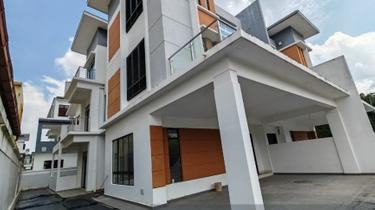 Desa Tebrau 3 Storey Semi-D House 40x90 1