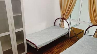 Whole unit or room only available  1