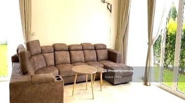 4 Storey Courtyard at Emerald Bay for Rent 1