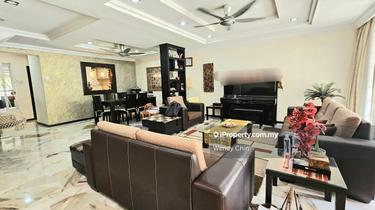 Tastefully renovated 1