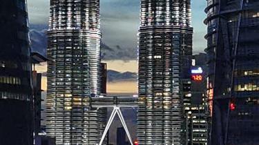 Luxury Service Residence Near KLCC For Sale!! 1
