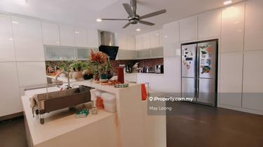 Renovated 2-storey terrace corner, guarded 1
