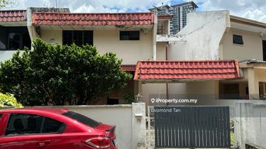 Gated Guarded Taman Megah Prime Location, Endlot with extra land 1