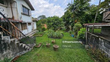 Beautiful old fashion architecture bungalow for sale 1