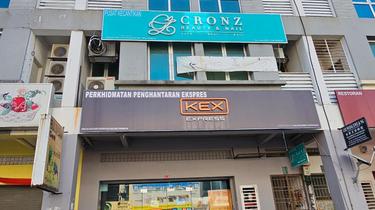 4 Sty Renovated Shoplot @ Puteri 2 Puchong For Sell 4% ROI 1