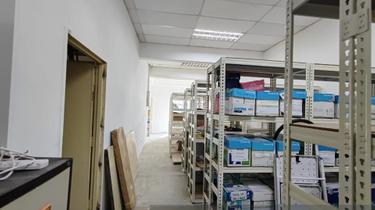 Office for Rent 1
