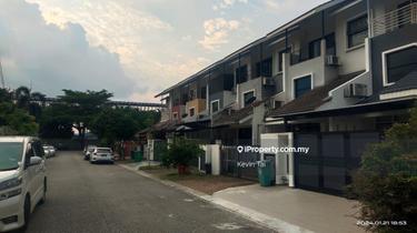 24hr Security, 3 Storey Meadow Dale Lakefields Unit For Sale 1