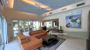 Charming bungalow: flat 9200sf land, pool, garden in guarded area.   1