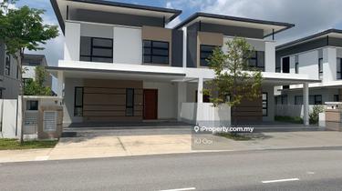 Spacious Cheria Residence Semi D For Sale @ Tropicana Aman 1