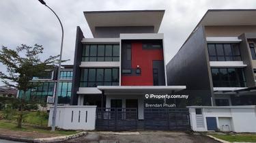 3 Storey Zero Lot Detached House, End Lot 1