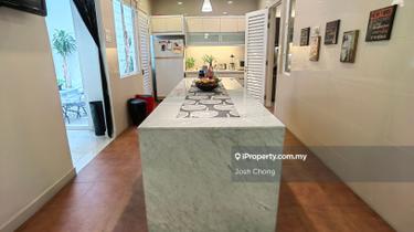 Beautiful Superlink House Tasteful Design  Well Kept Move In Condition 1