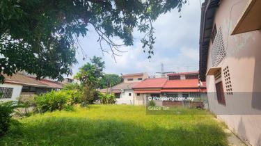 Corner with extra big land @ Seapark 1