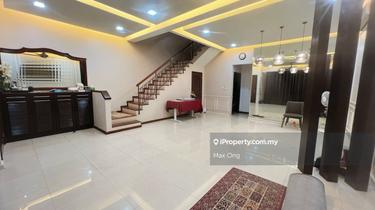 Excellent location , 2.5 Storey For Sale 1