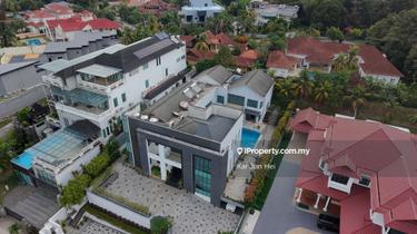 Cheap Nice 2 Stry Bungalow at Country Heights Kajang  1