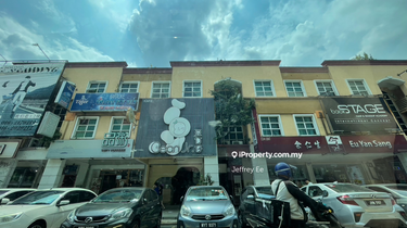 Rare Laman Rimbunan Kepong Main road 1