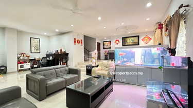 2.5-Storey Semi-D House with Tight Security in a Quiet Environment 1