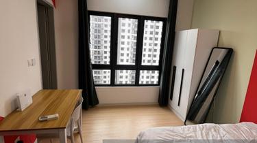 M Luna Co Living Room For Rent 1