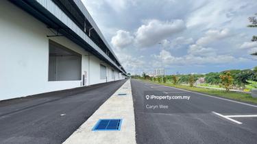 Warehouse with loading bay for rent at USJ Subang Jaya 1