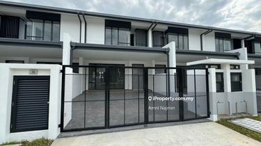 Newly completed house freehold 1