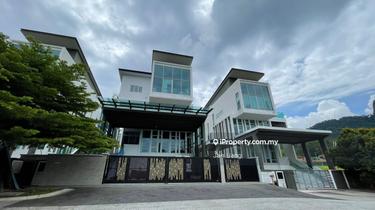 Private lift Private pool Bungalow Taman Melawati 1