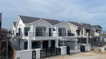 Freehold Semi-D cluster at Pasir Puteh 1