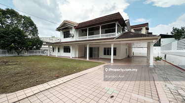 Spacious lot with ample potentials  1