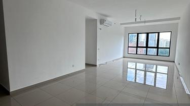 1200 sf high floor without balcony 1